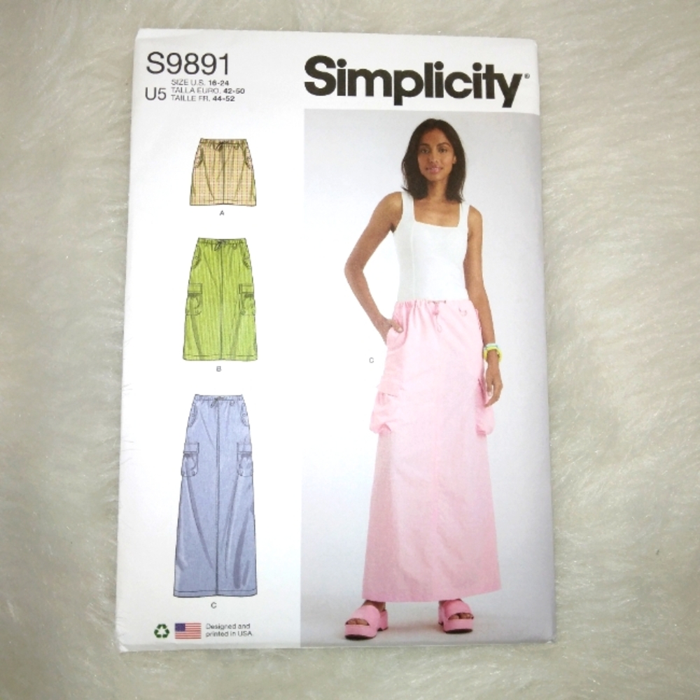 SIMPLICITY S9891 SZ 16-24 Misses cargo skirts in 3 lengths